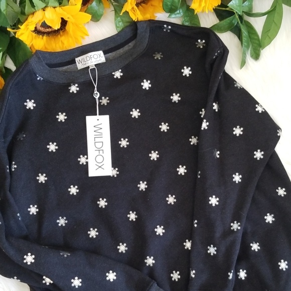 ❤️SOLD❤️ Wildfox Shimmery Snowflakes Road Trip Pullover - Picture 3 of 4